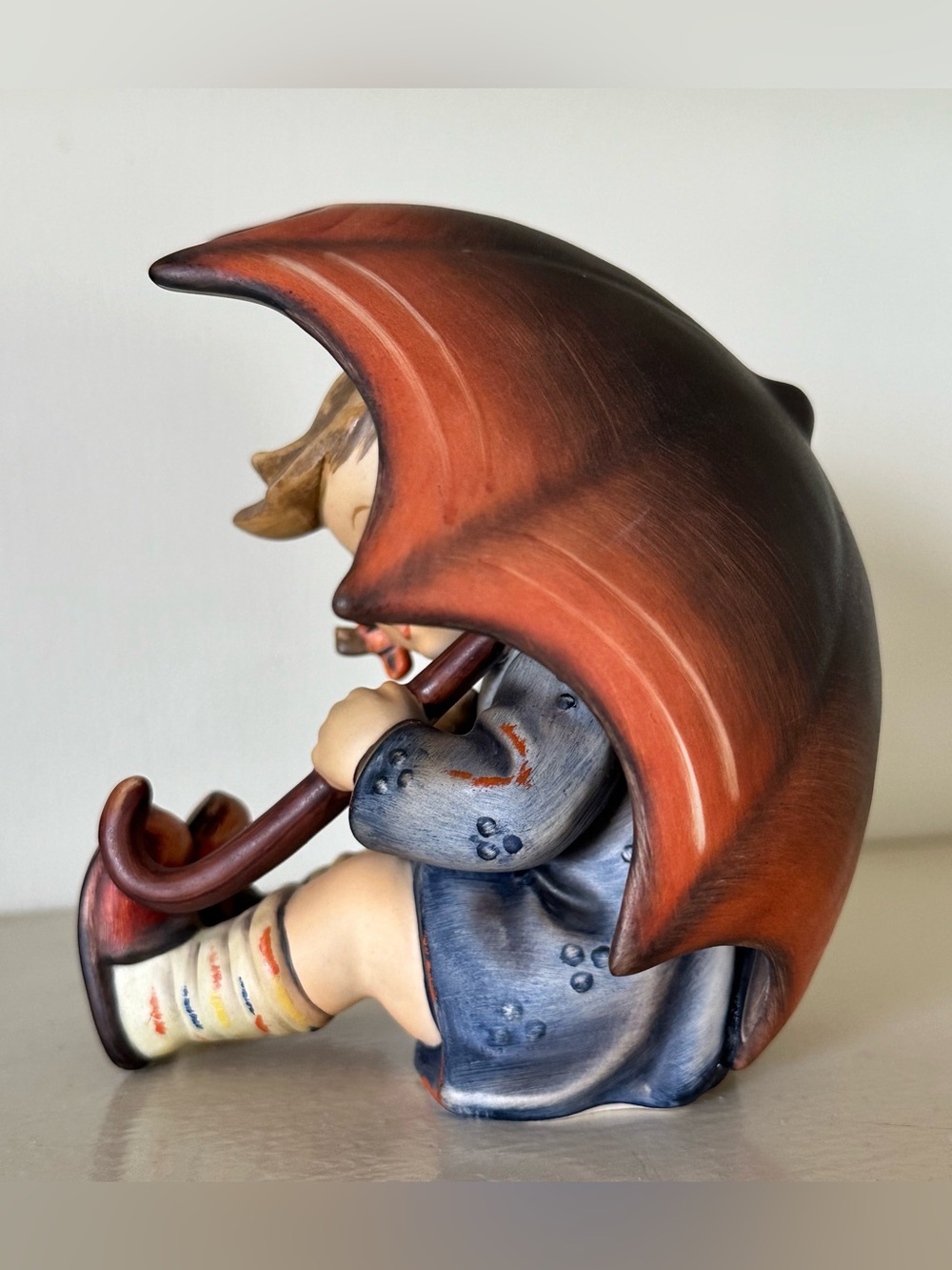 Vintage Goebel Hummel 4.5” Umbrella Boy & Girl ceramic figurines W Germany - Picture 9 of 13